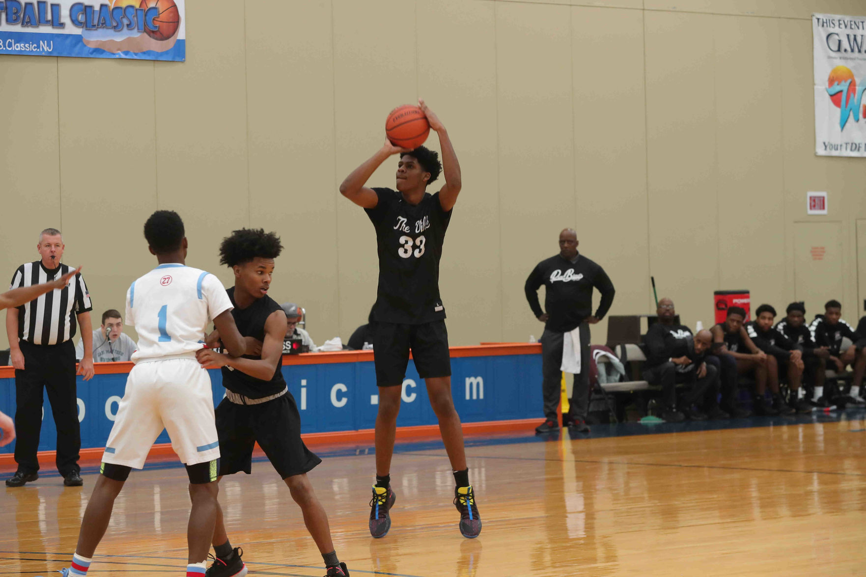 Pleasantville vs Father Judge in a Boardwalk Basketball Classic